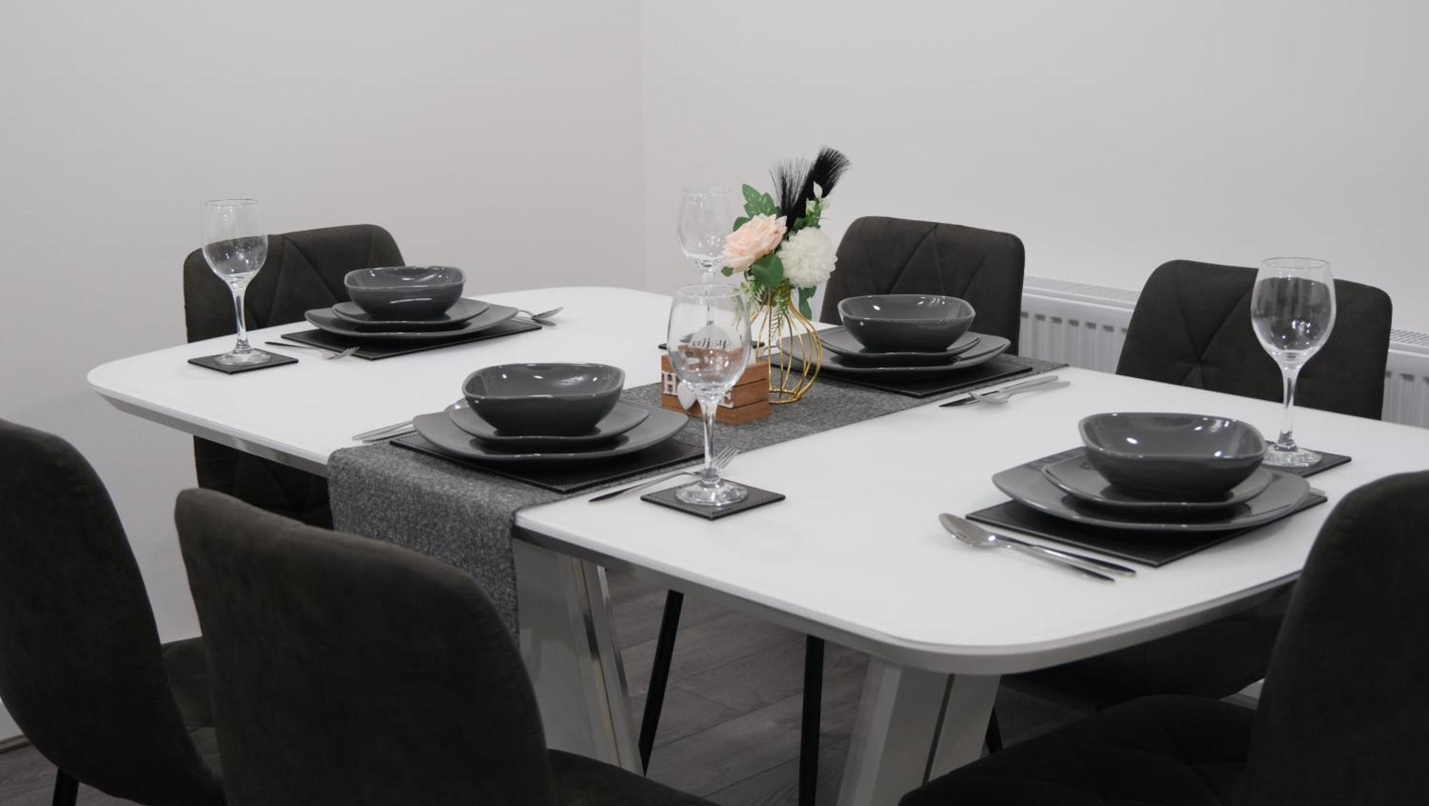 Modernized Three Bedroom House Near City Stadium, Attractions, City Centre - Sky N Netflix - Convenient Transport Manchester Esterno foto