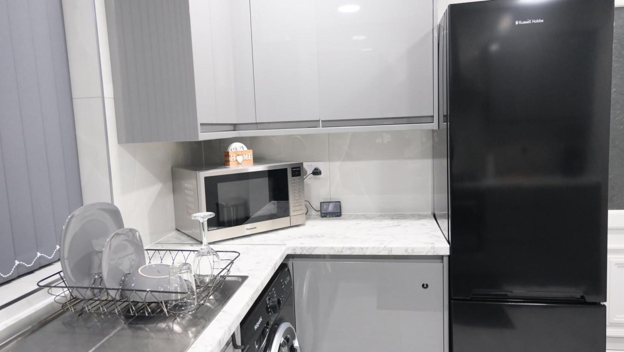Modernized Three Bedroom House Near City Stadium, Attractions, City Centre - Sky N Netflix - Convenient Transport Manchester Esterno foto
