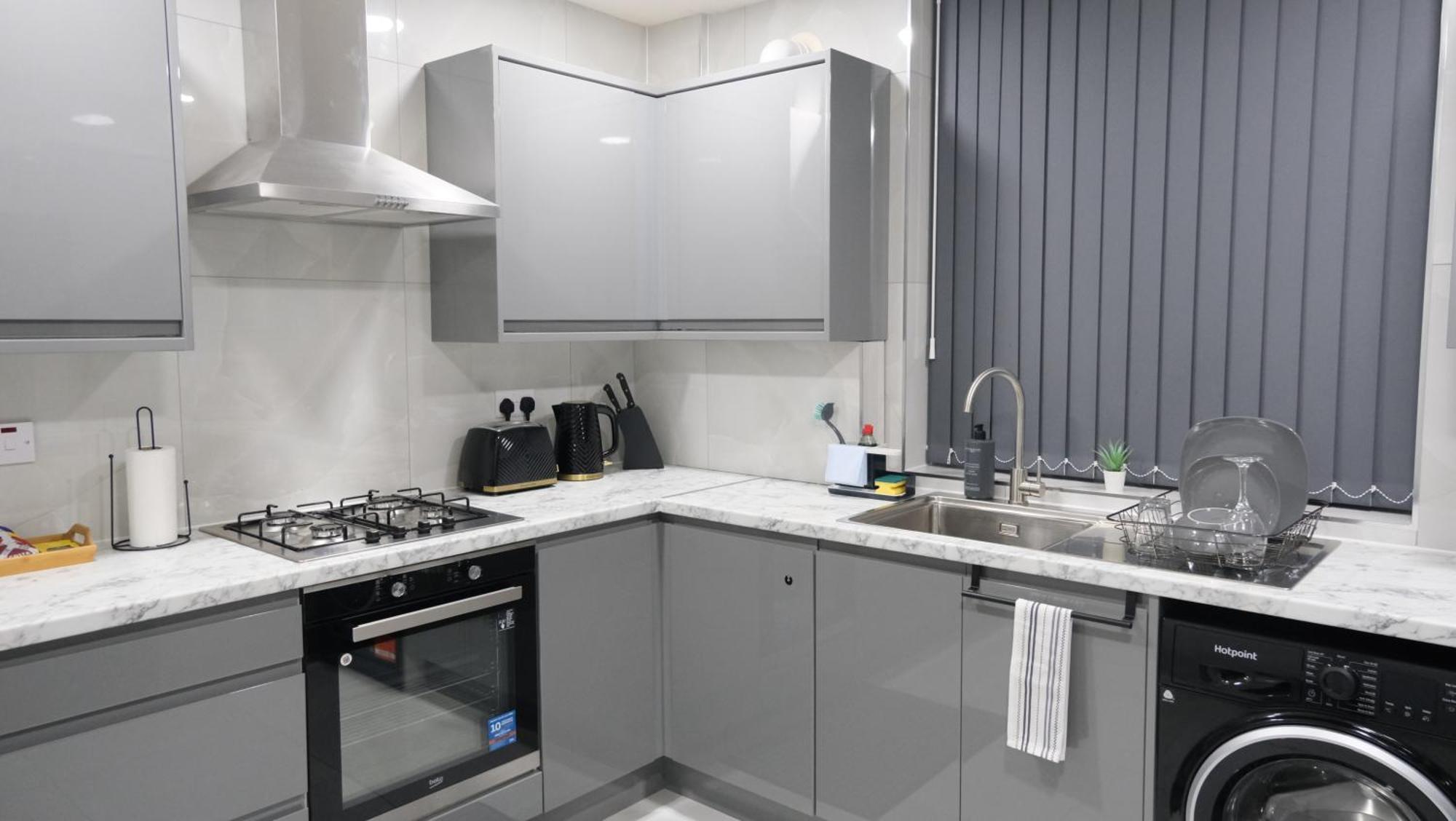 Modernized Three Bedroom House Near City Stadium, Attractions, City Centre - Sky N Netflix - Convenient Transport Manchester Esterno foto